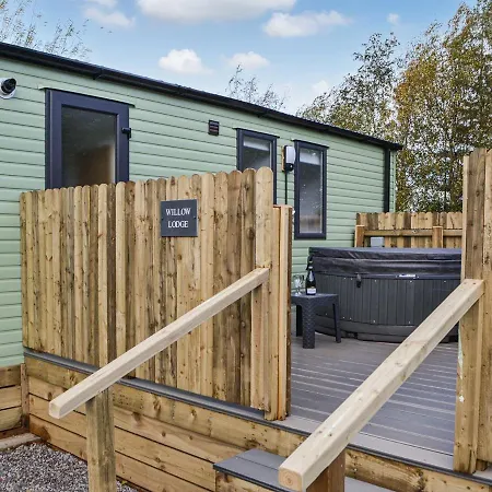 Willow - Uk36374 Holiday home Westward